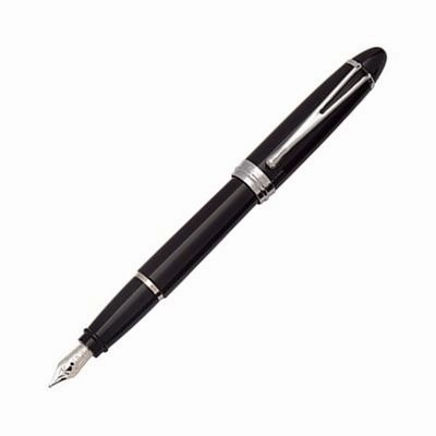 magnetic Aurora Ipsilon Deluxe Black/Chrome Fountain Pen