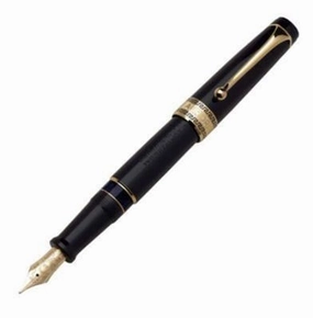 Aurora Optima Resin Black Fountain Pen refined compact