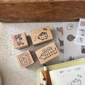 Balloonie Wooden Stamp budget