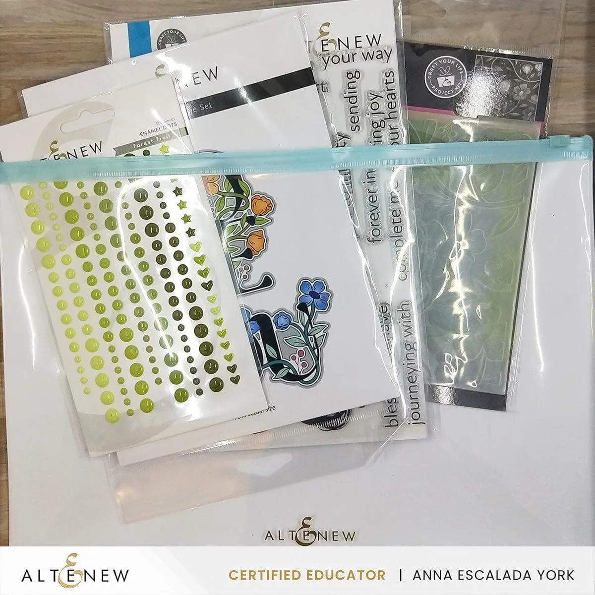 exclusive refined Blue Zip 'N' Keep Pouches Bundle (24 Pcs)