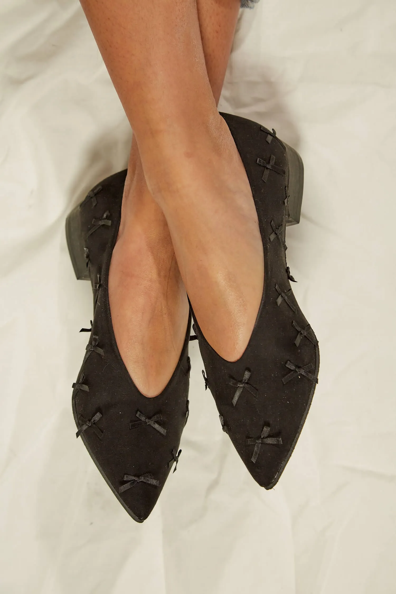 Bow Eco-Suede Vegane Ballerinas | Schwarz