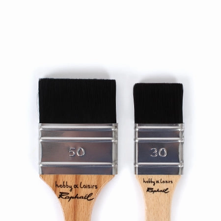 Rapha?L Hobby Spalter Brush gift
