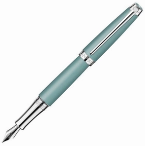 Caran D'Ache Leman Alpine Fountain Pen portable