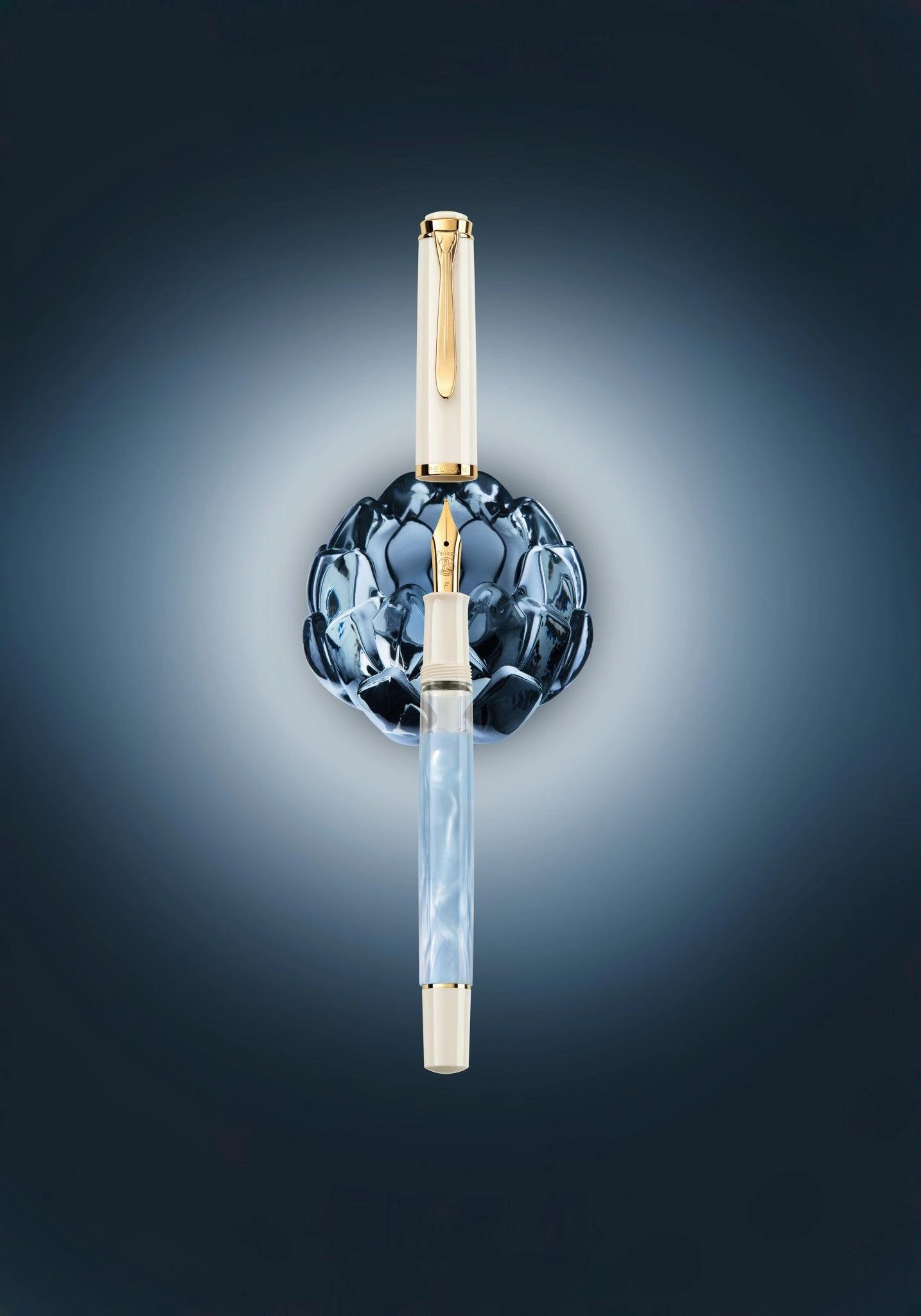 Pelikan Classic 200 Pastel Blue Fountain Pen maxi luxury