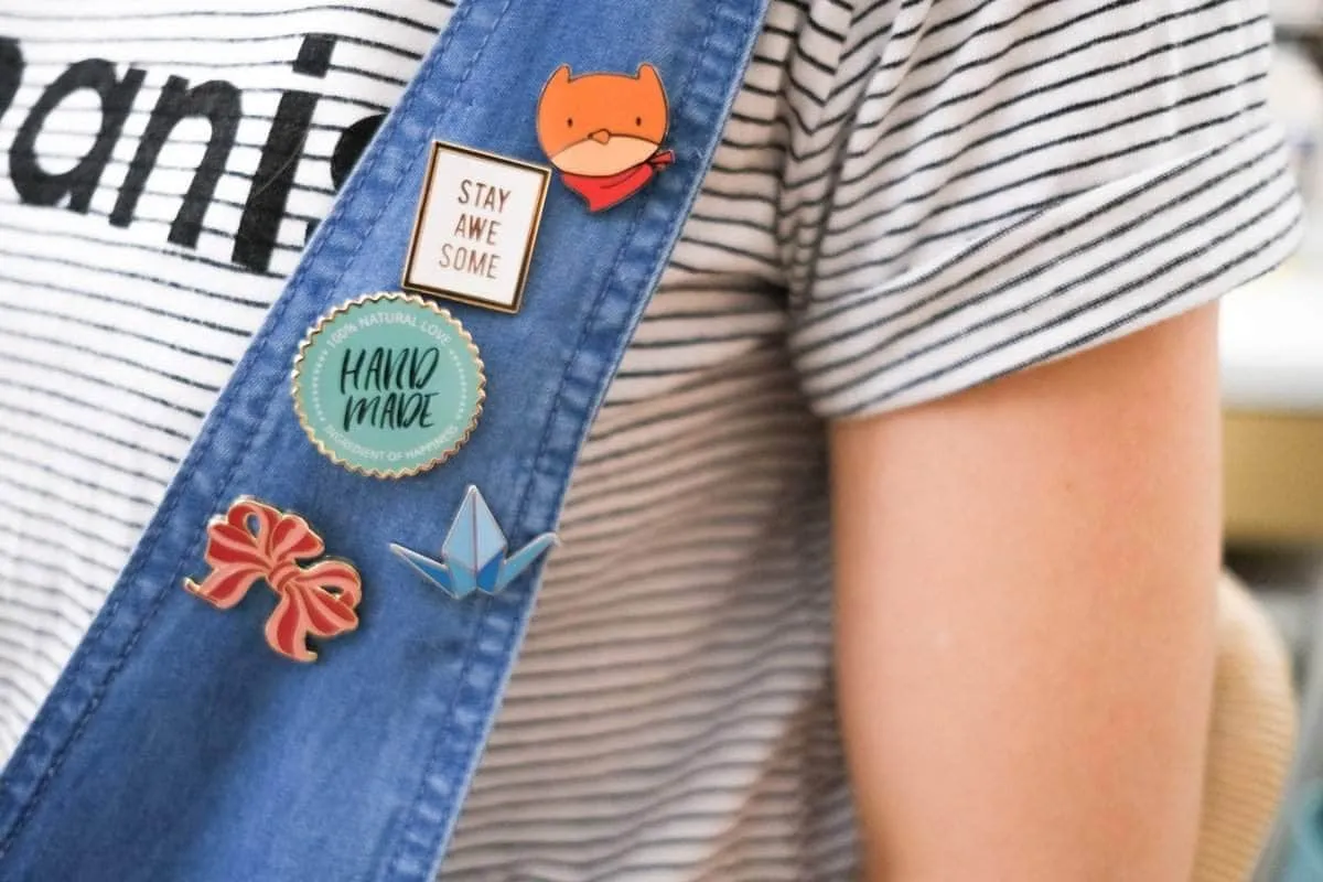 neutral lightweight Fox Enamel Pin