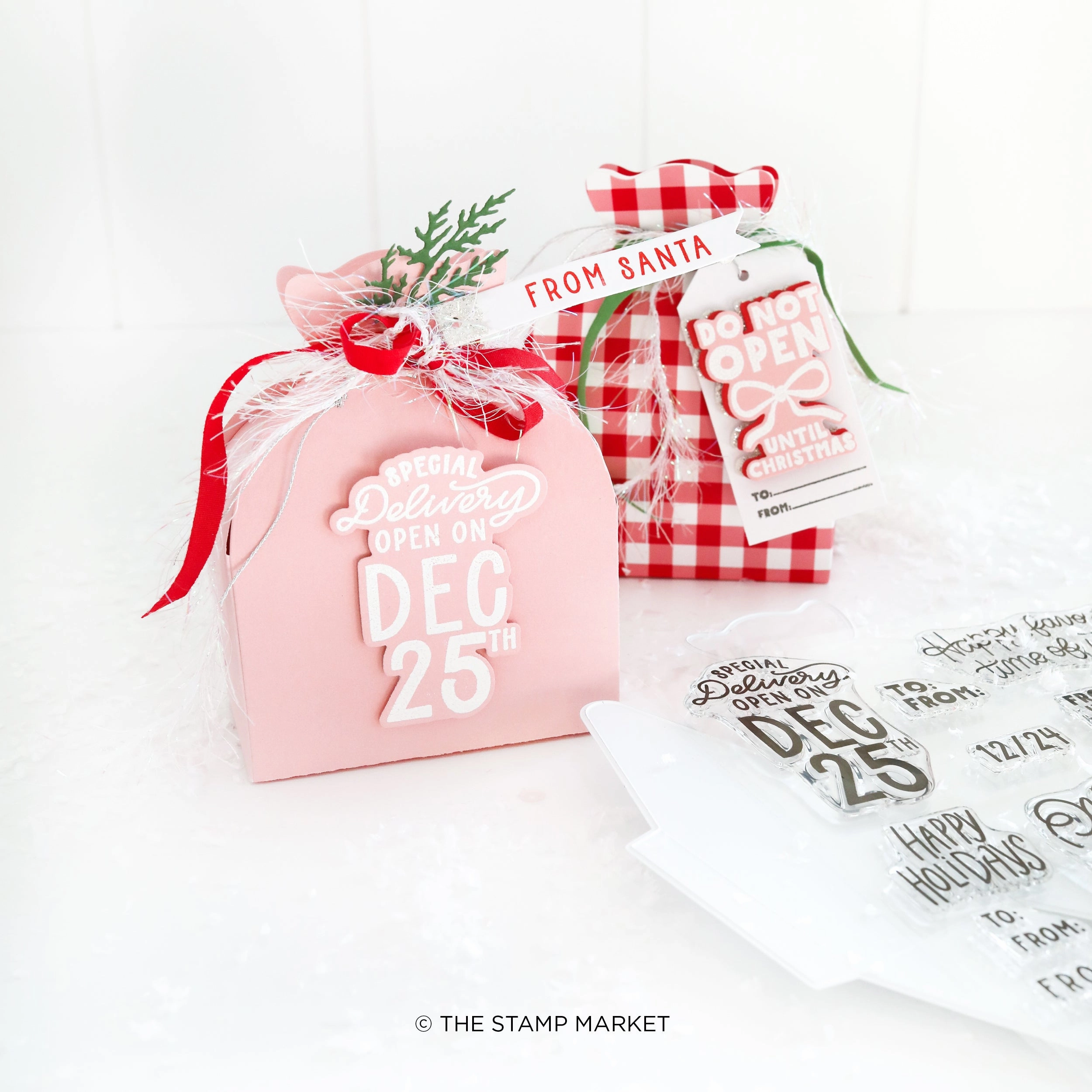 metal locking Happy Holidays Greetings