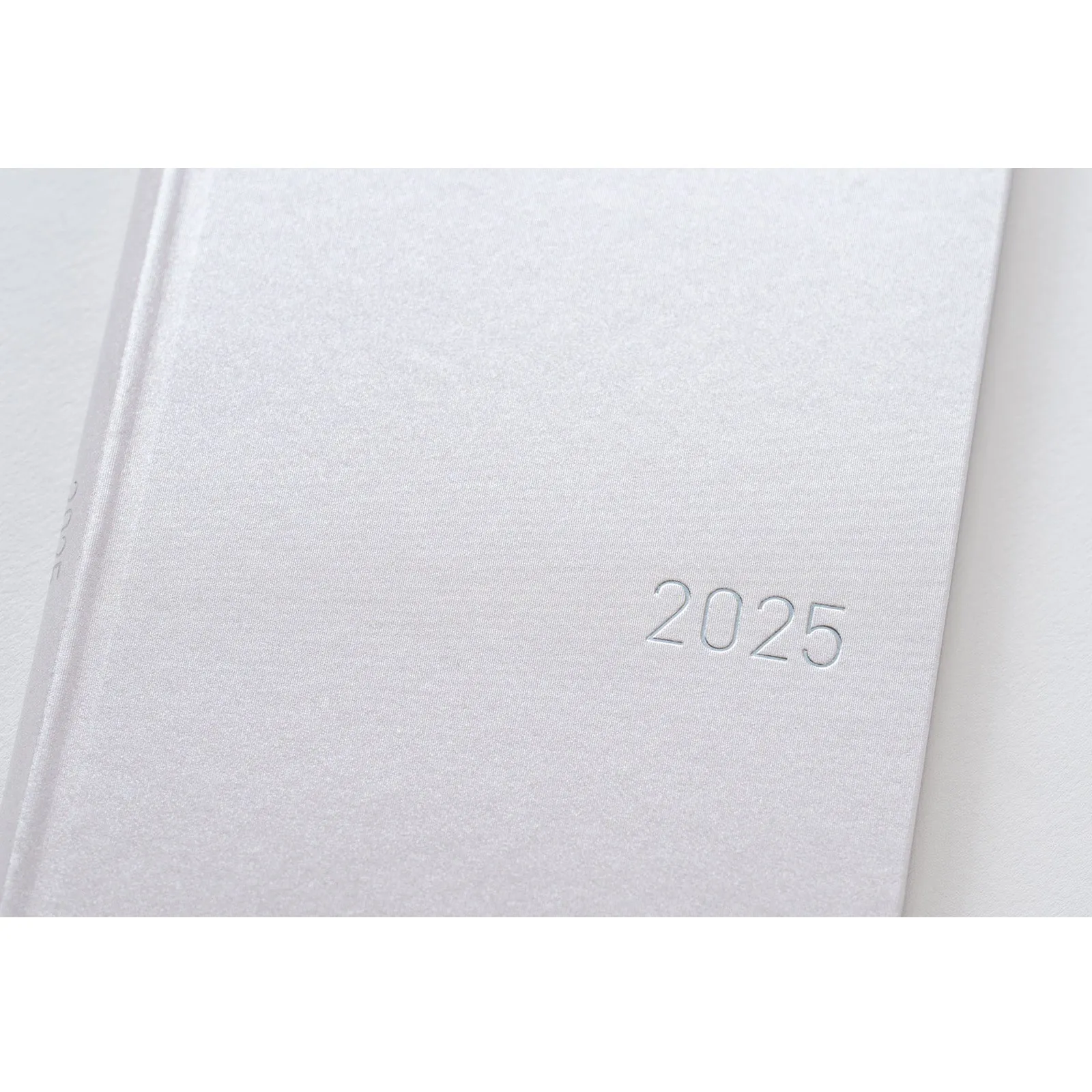 Hobonichi 2025 Weeks Paper Series Platinum White collapsible