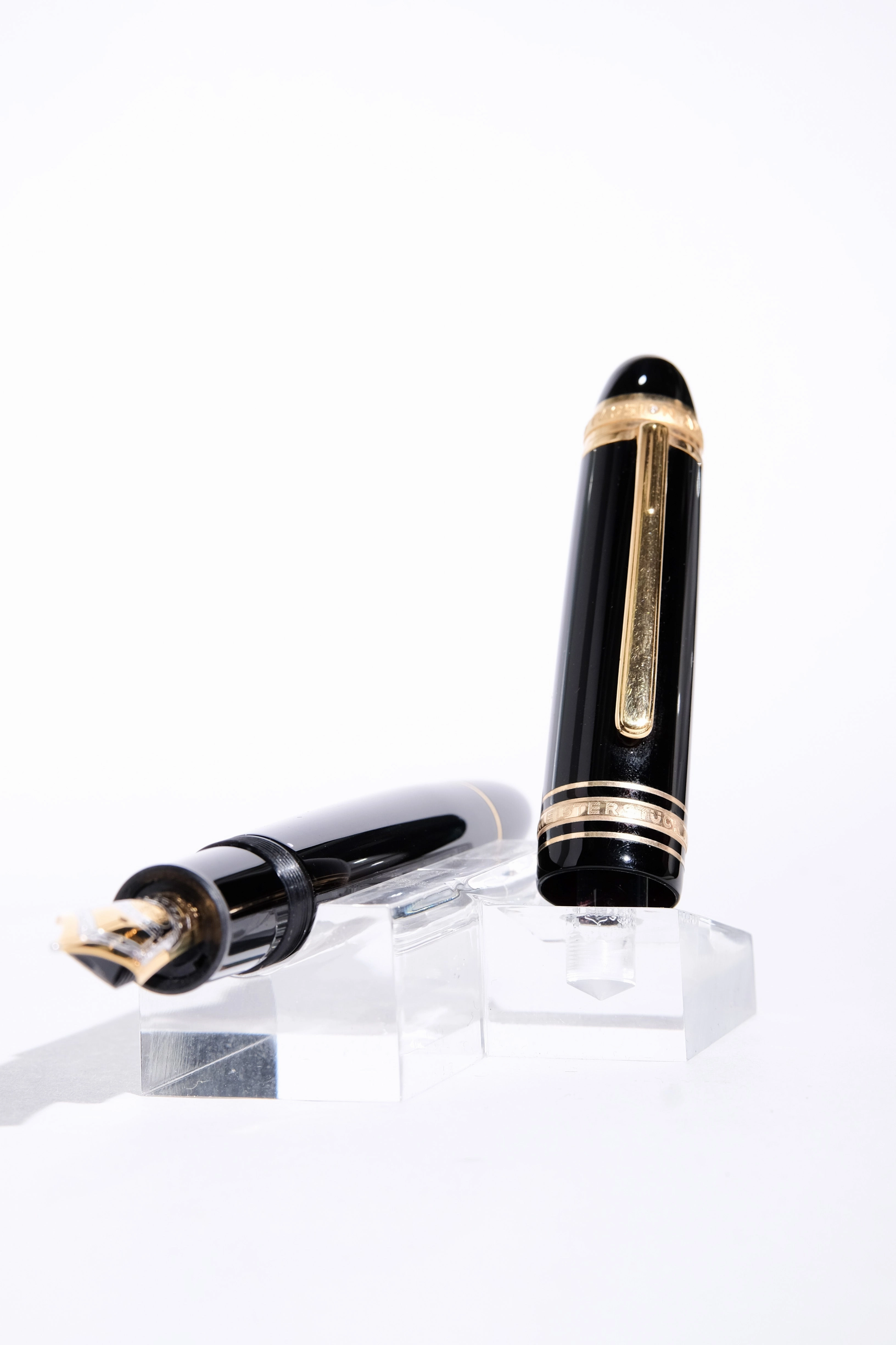 lasting retractable Pre-Owned Montblanc Meisterstuck 149 75Th Anniversary Fountain Pen
