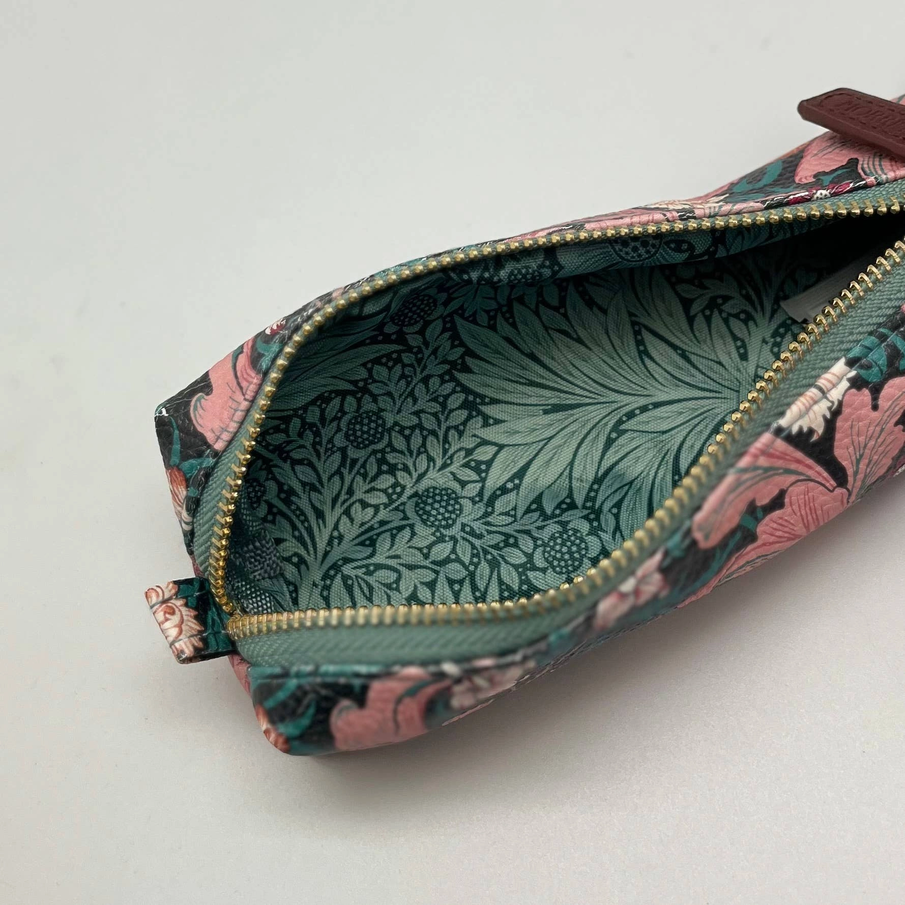 lightweight William Morris Slim Pencil Case // Faux Leather