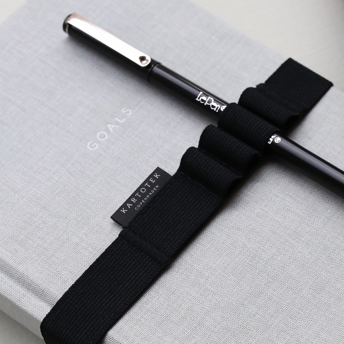 popular Notebook Pen Strap A5 // Black