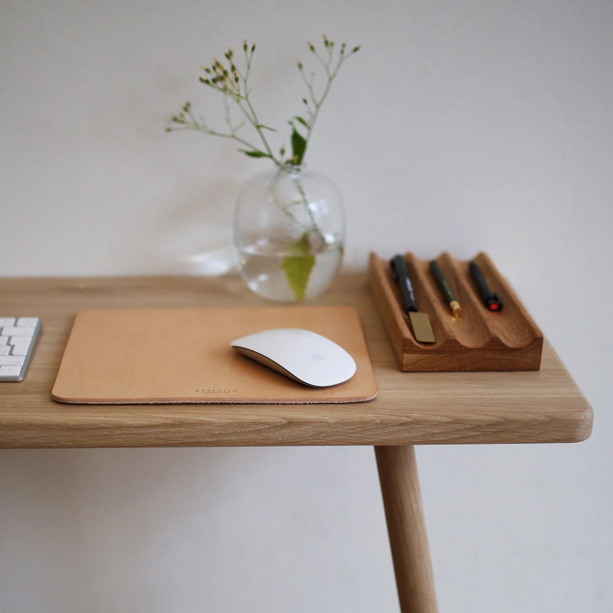metallic biodegradable Leather Mouse Pad // Natural