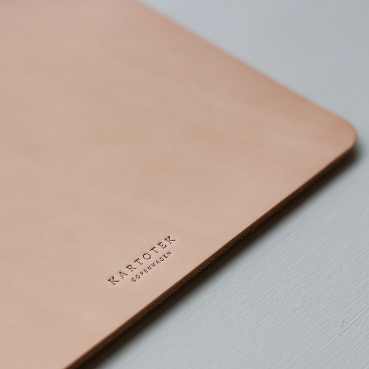 ceramic short Leather Mouse Pad // Natural