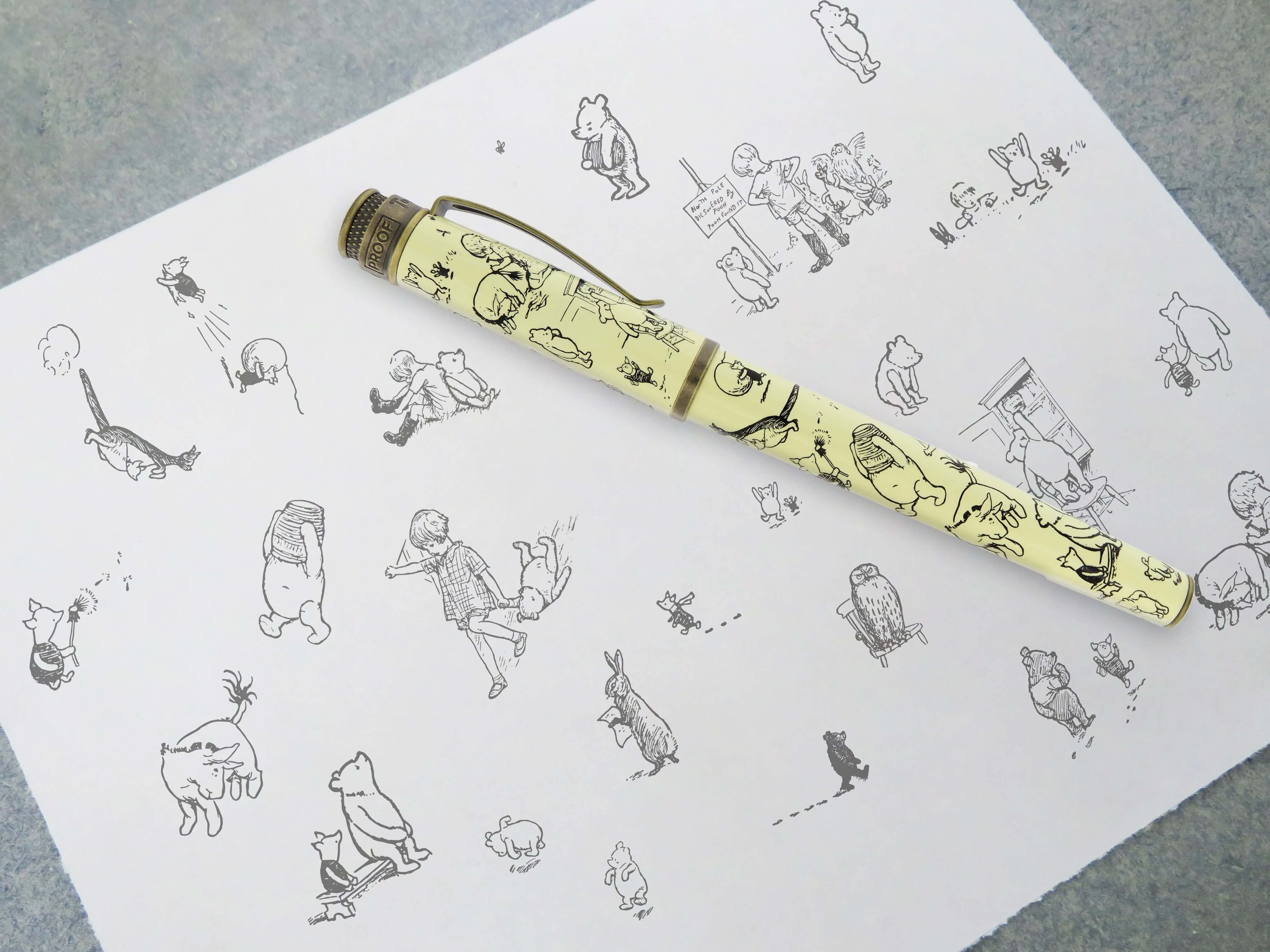 Retro 1951 A.A. Milne Winnie-The-Pooh Decorations By E.H. Shepard Fountain Pen boxed daily