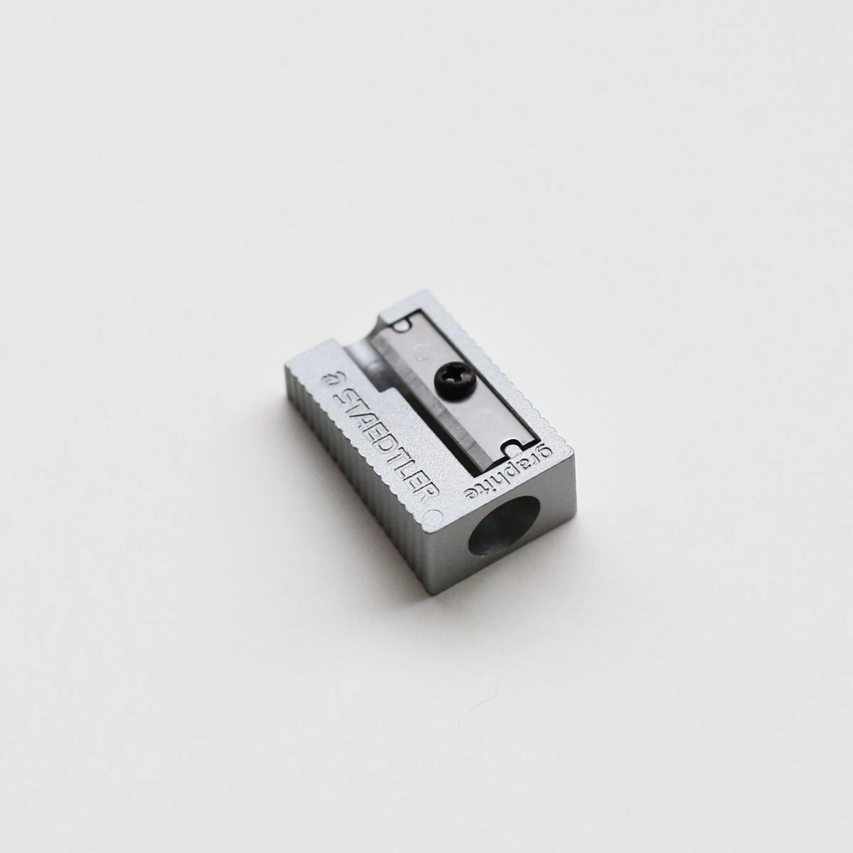 shockproof basic Pencil Sharpener // One Hole