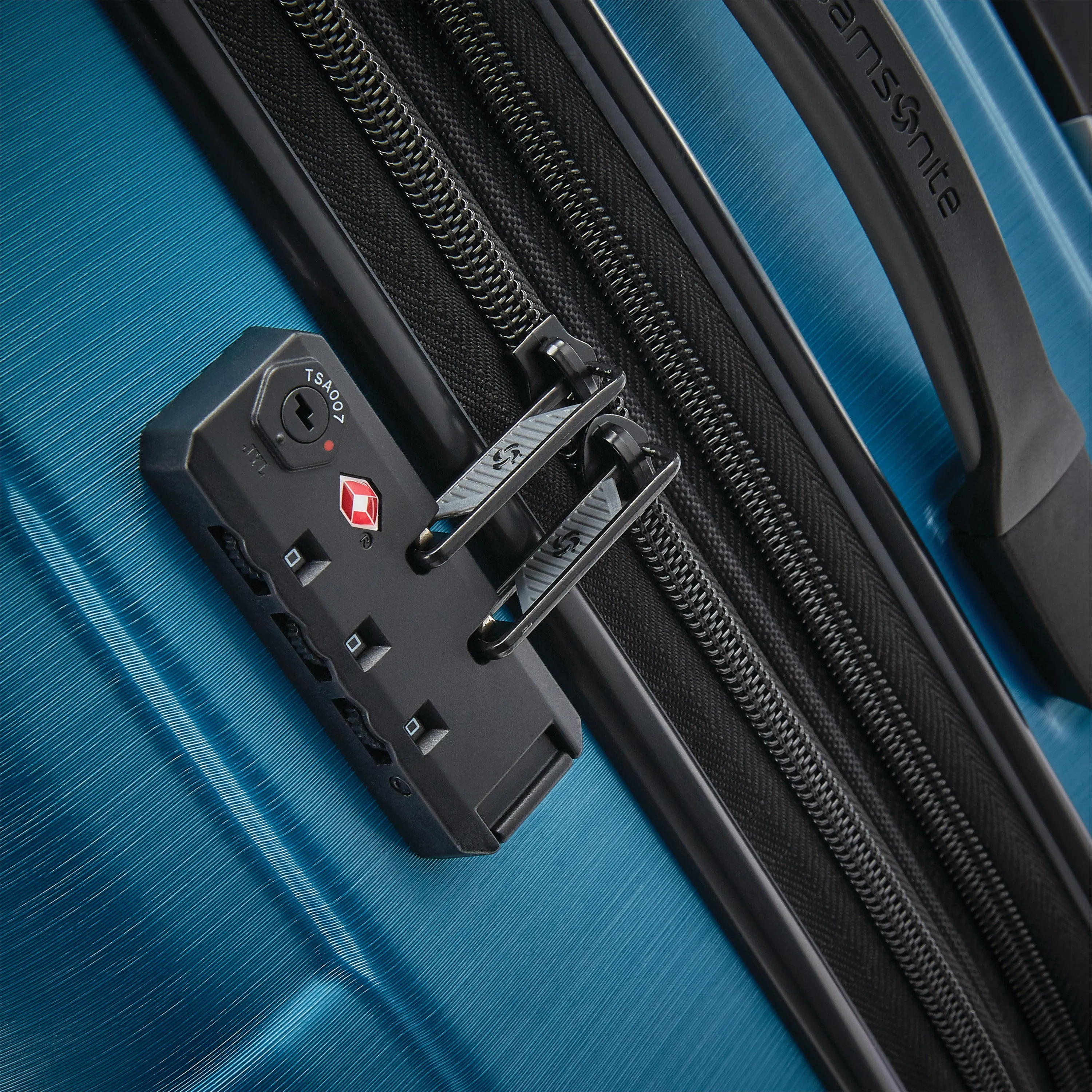 Samsonite Centric 2 Ausziehbares Hartschalen-Gepäck mit Dual Spinner Rädern Taschen Samsonite