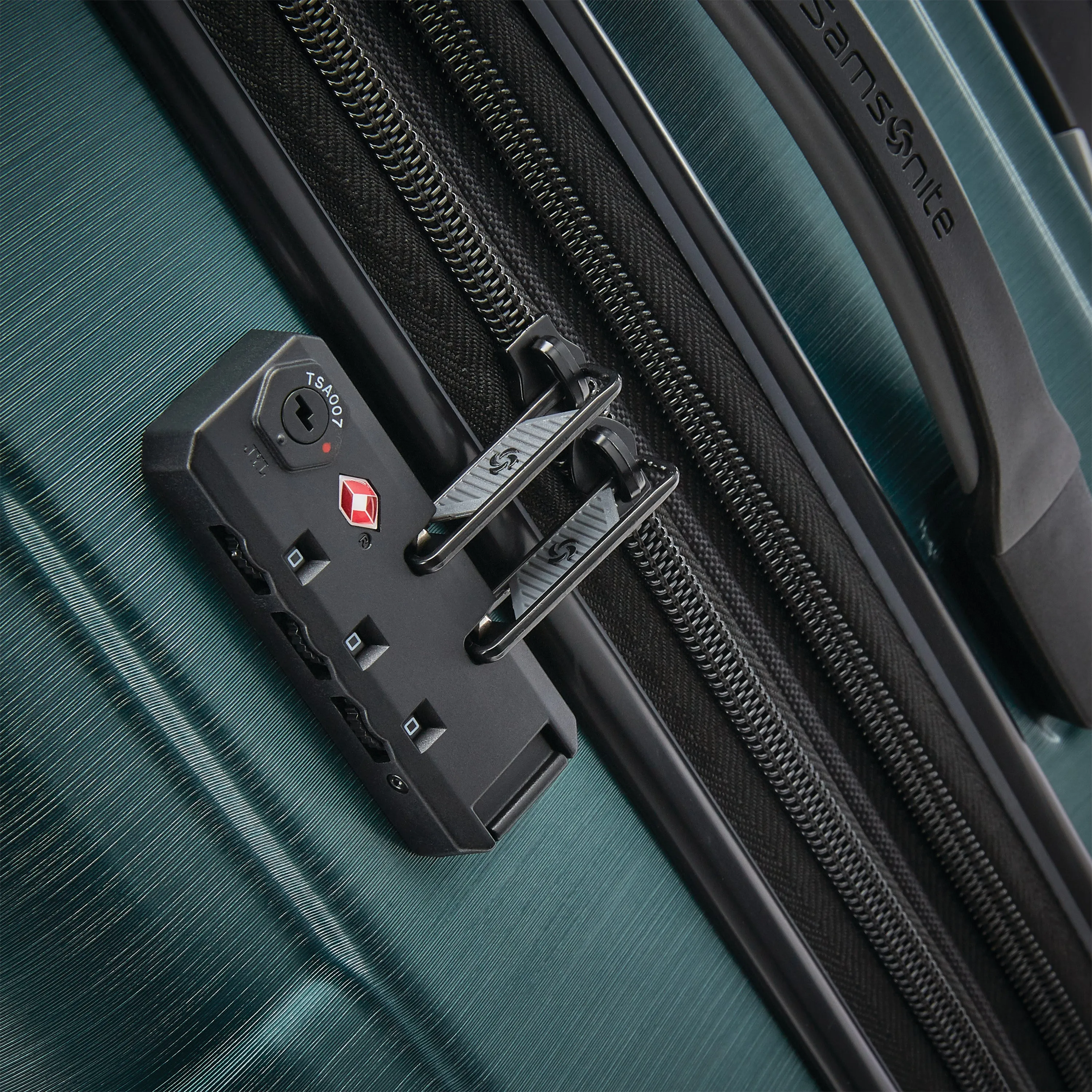 Samsonite Centric 2 Ausziehbares Hartschalen-Gepäck mit Dual Spinner Rädern Taschen Samsonite