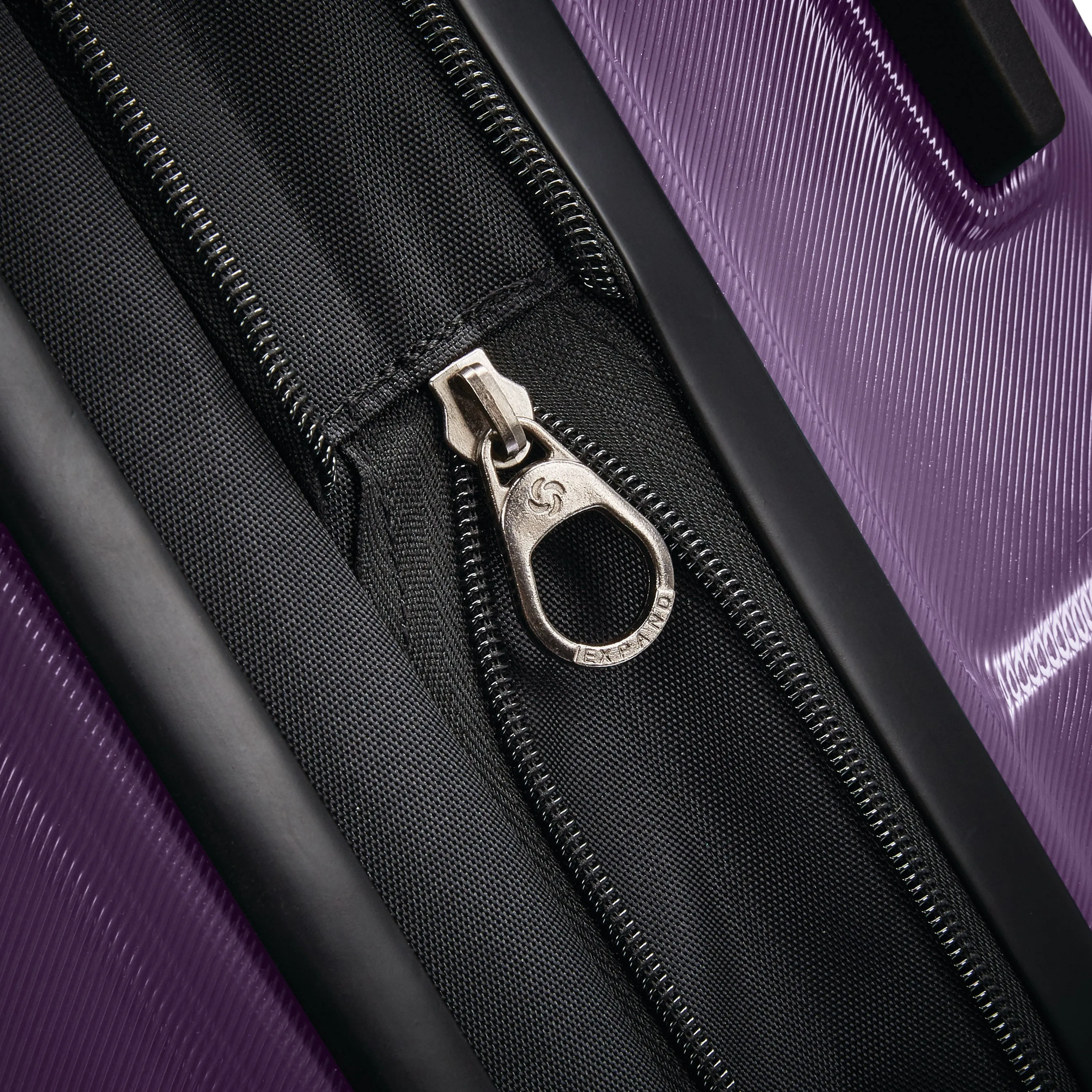 Samsonite Centric 20-Zoll Hartschalen-Koffer mit Spinner-Rädern von Samsonite