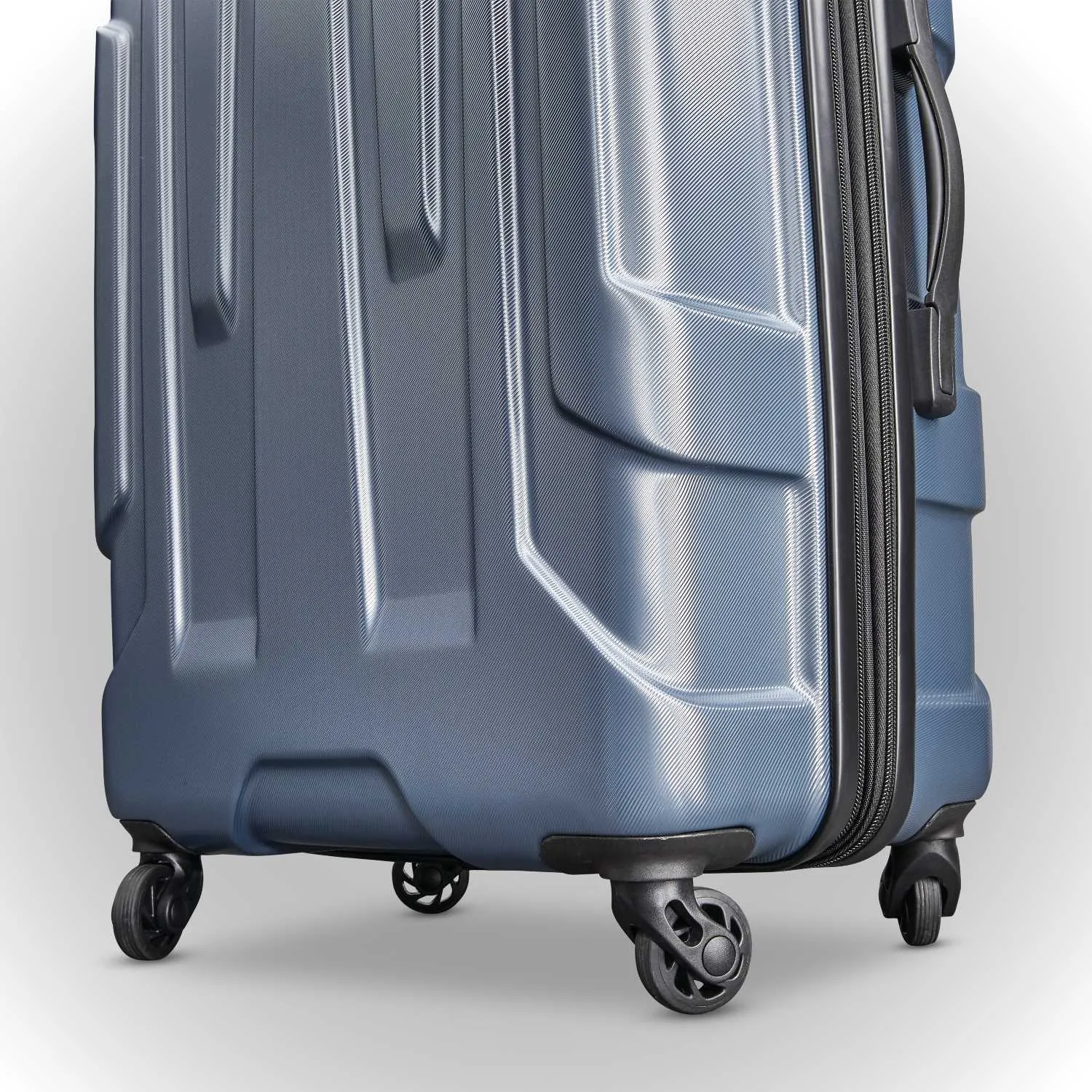 Samsonite Centric 20-Zoll Hartschalen-Koffer mit Spinner-Rädern von Samsonite
