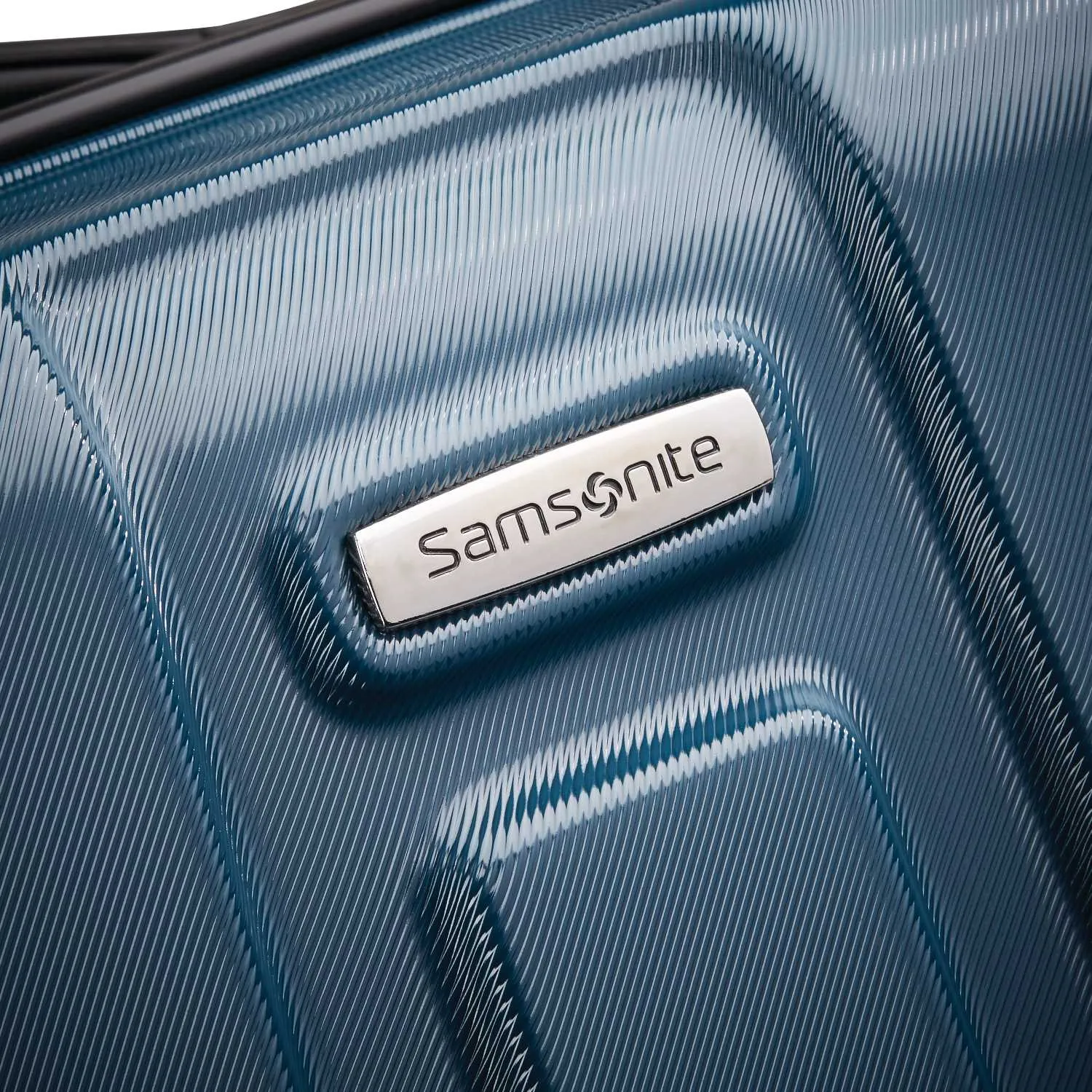 Samsonite Centric 20-Zoll Hartschalen-Koffer mit Spinner-Rädern von Samsonite