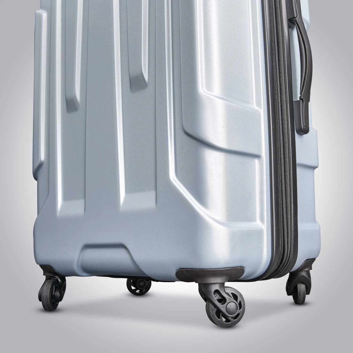 Samsonite Centric 20-Zoll Hartschalen-Koffer mit Spinner-Rädern von Samsonite