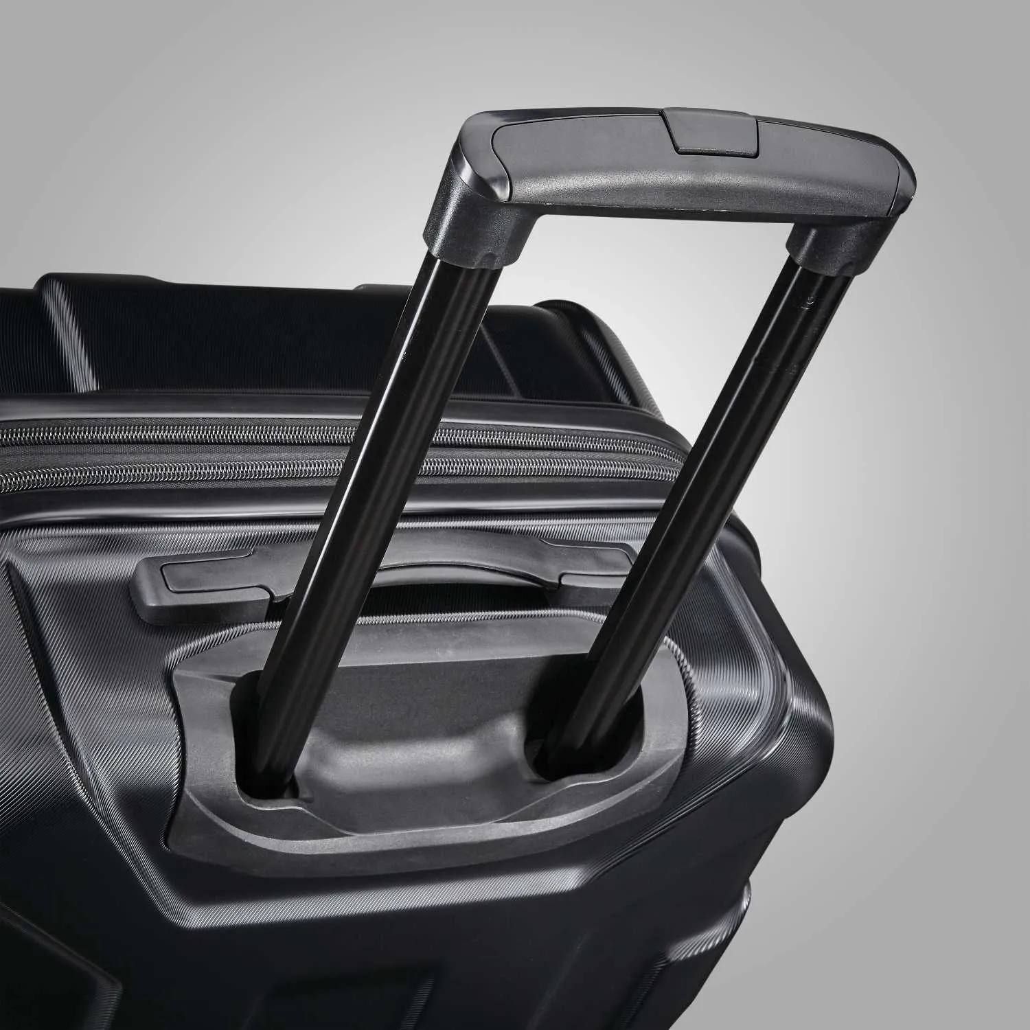 Samsonite Centric 20-Zoll Hartschalen-Koffer mit Spinner-Rädern von Samsonite