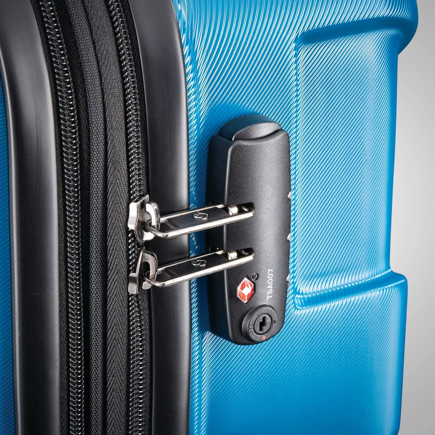 Samsonite Centric 28-Zoll Hartschalen-Koffer mit Rollen Samsonite
