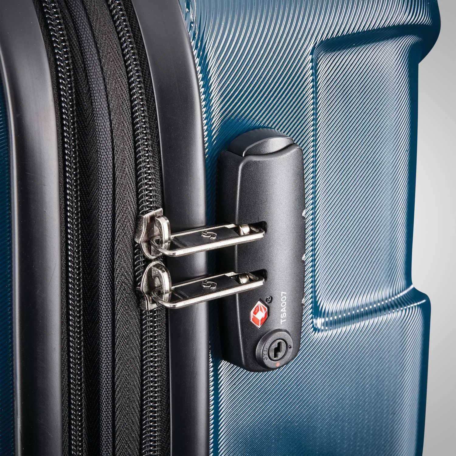 Samsonite Centric 28-Zoll Hartschalen-Koffer mit Rollen Samsonite