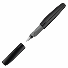 everyday Pelikan Twist Black Fountain Pen