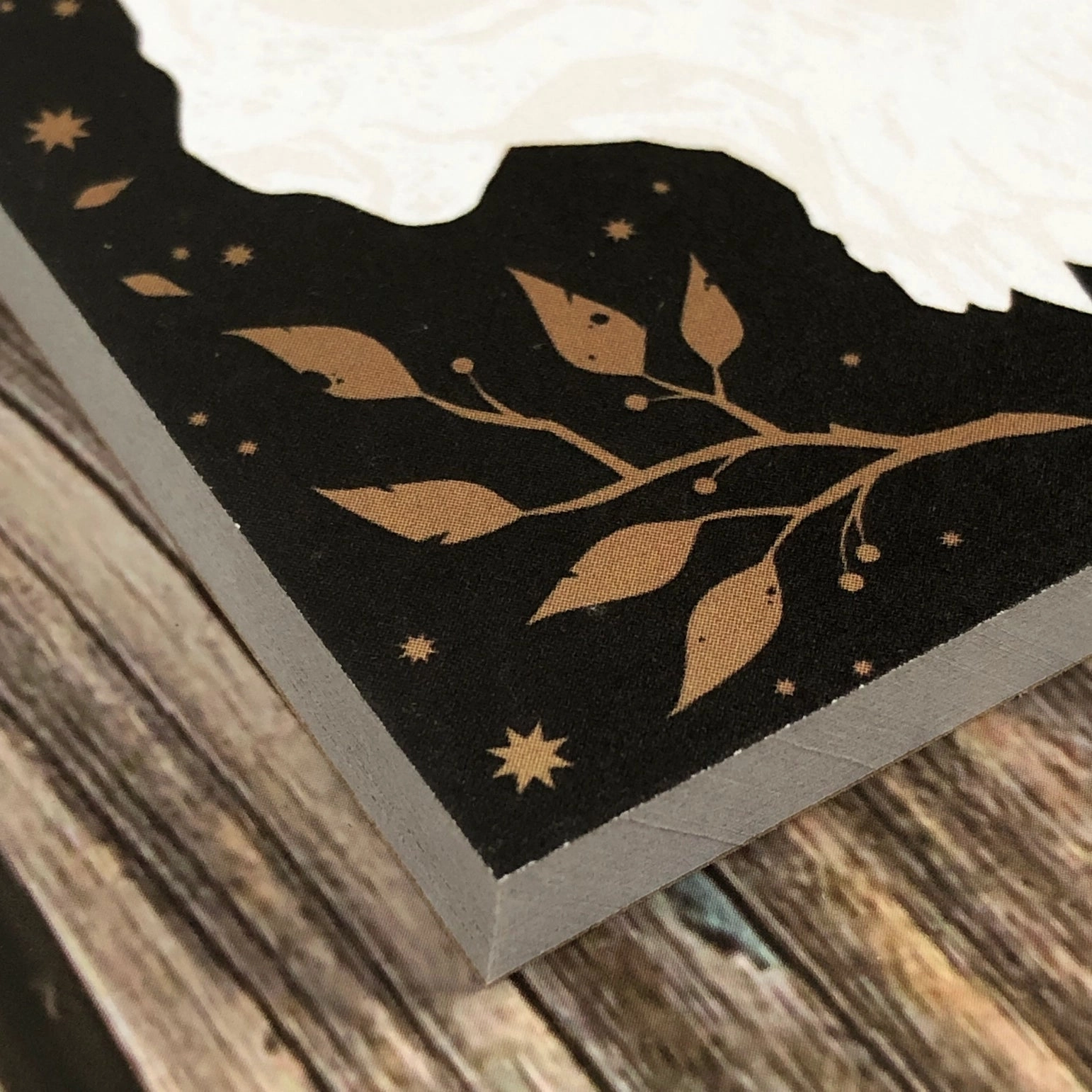 Skull Notepad springloaded bamboo
