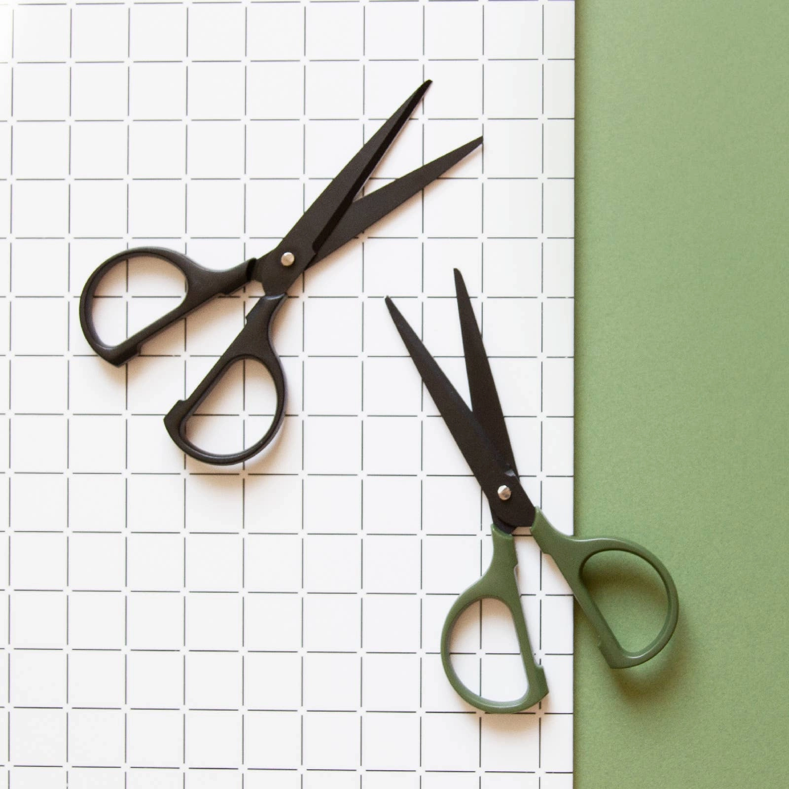 Papier Tigre Scissors // Khaki new