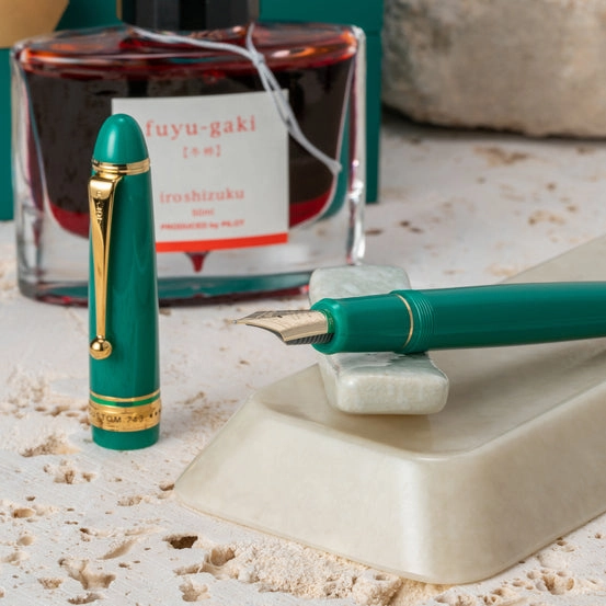 classic Pilot Custom 743 Green Fountain Pen