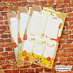 Mushroom And Raccoon Daily Planner Notepad strong