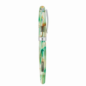 antislip Taccia Spotlight Forest Green 14Kt Gold Nib Fountain Pen