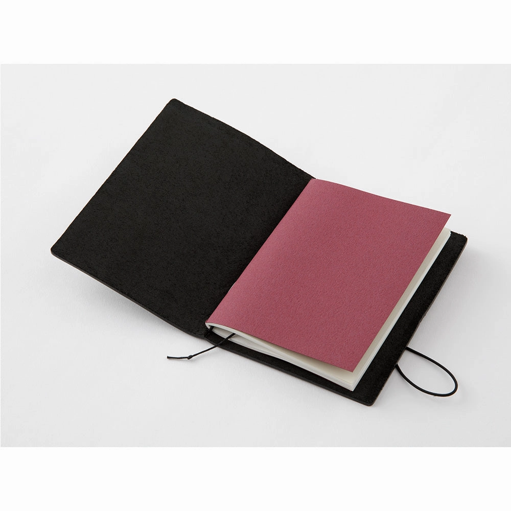 Traveler'S Notebook Starter Kit- Passport Size In Black premium set