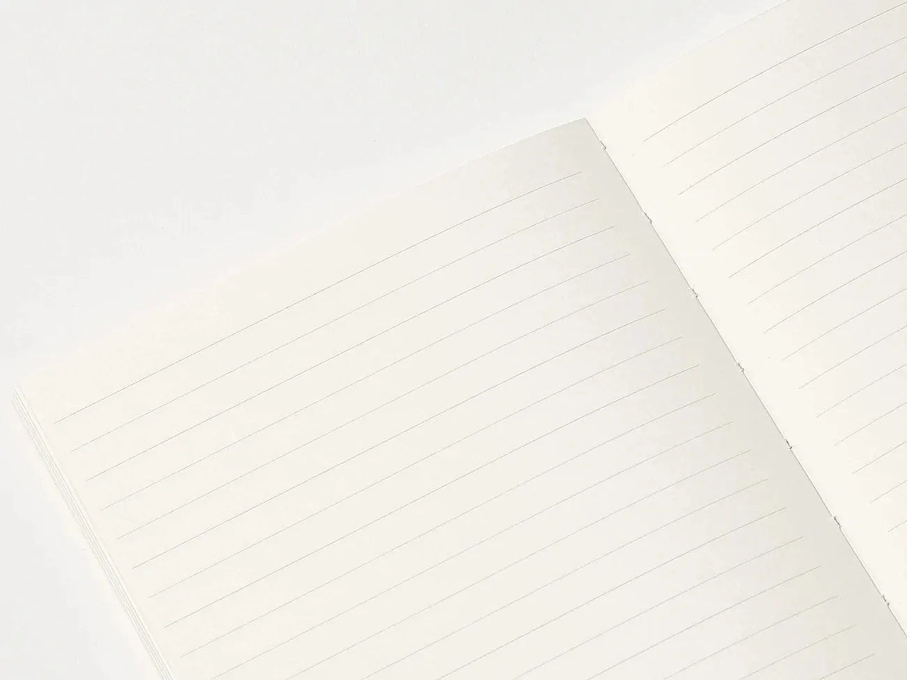 Trolls Paper Plain Note 102: Ruled Notebook (7Mm) slim