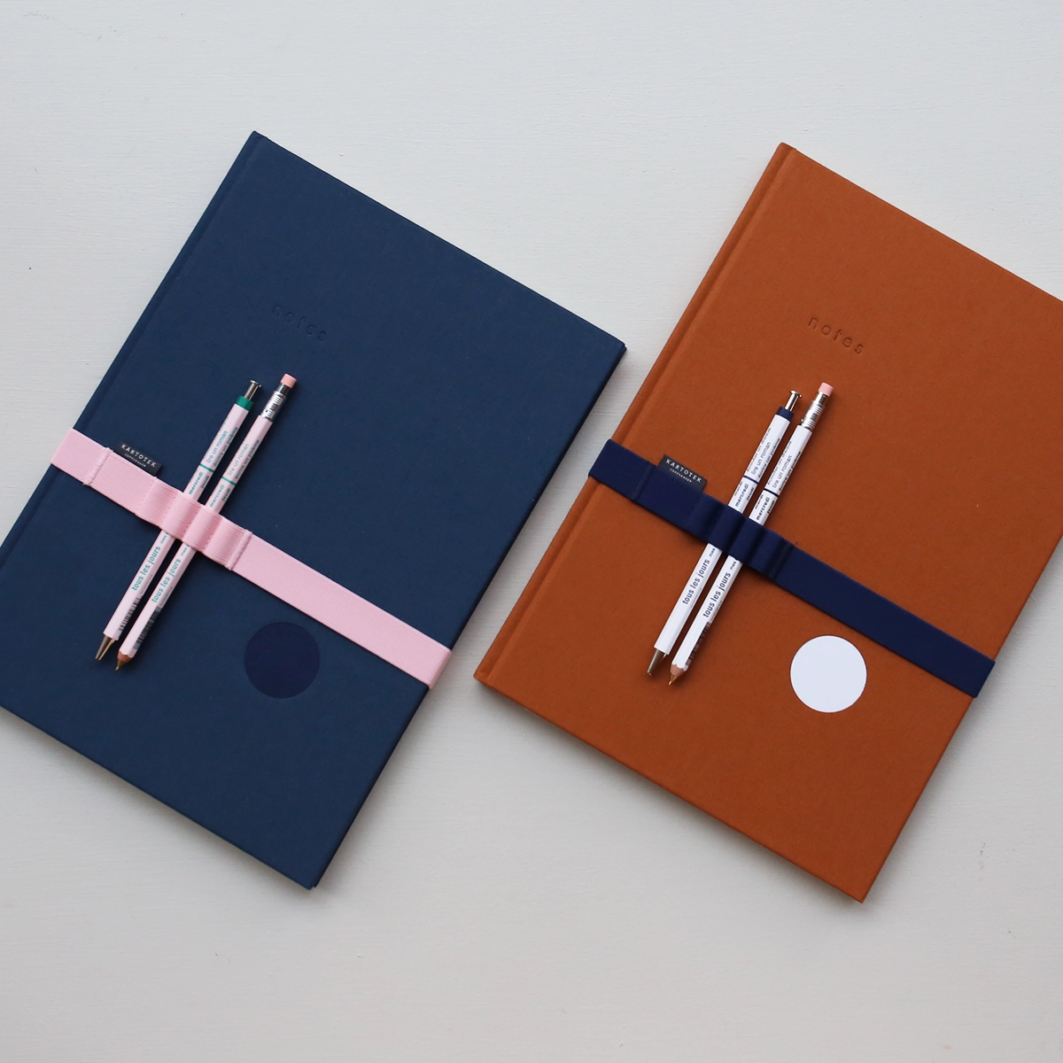 trusted short Notebook Pen Strap A4 // Pink