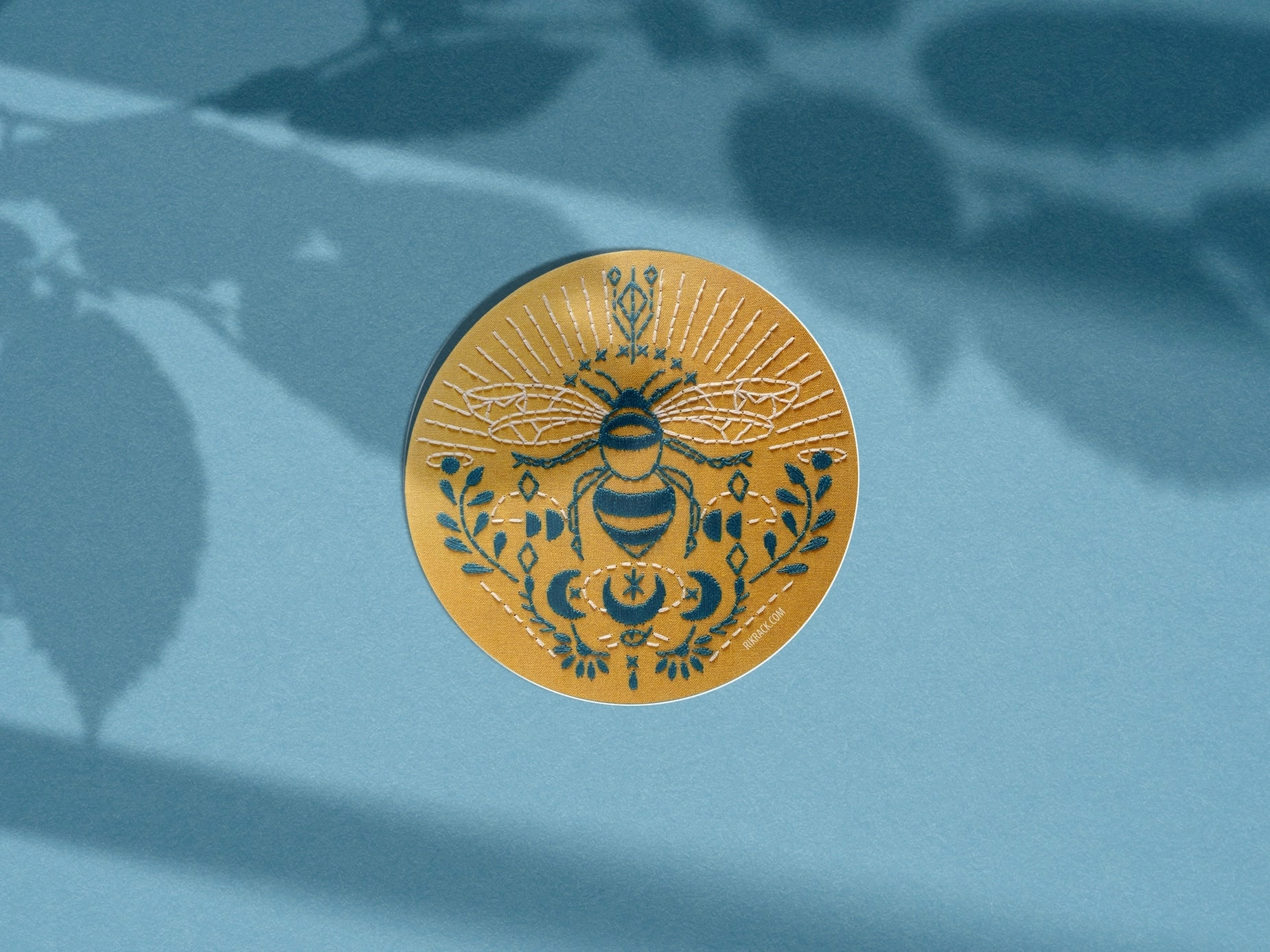 glass Bee 3" Vinyl Circle Sticker